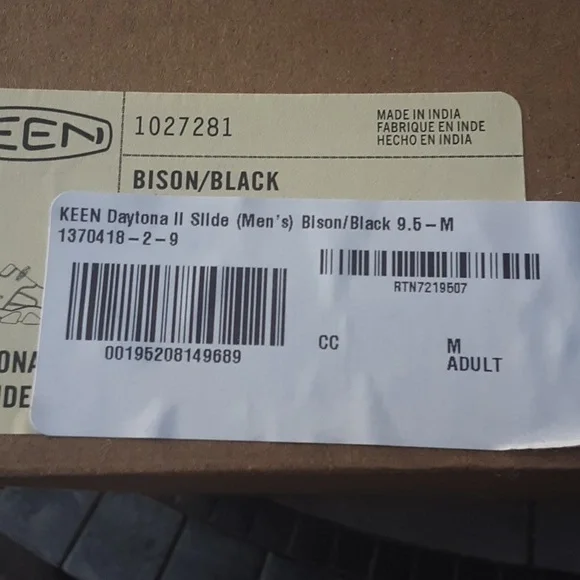 NEW MENS KEEN SANDLES - Picture 7 of 7